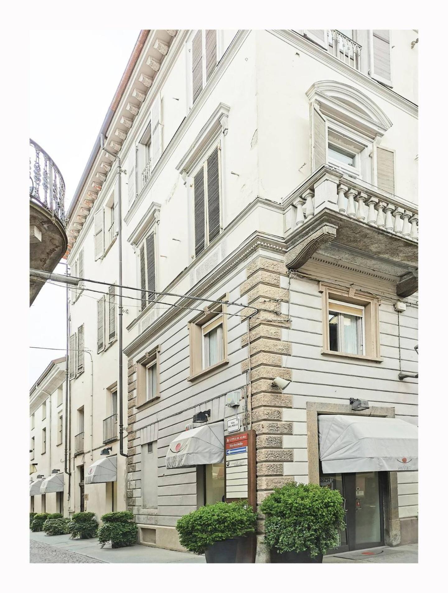 Due Dei Mille. Incantevole Casa In Centro Ad Alba Экстерьер фото